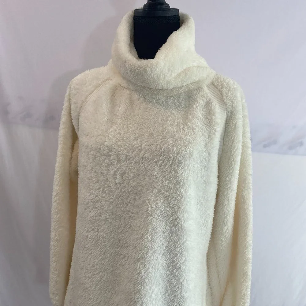 SOLD Old Navy Winter White Fleece Mock Neck Long Sleeve Top NWOT - Picture 6 of 15